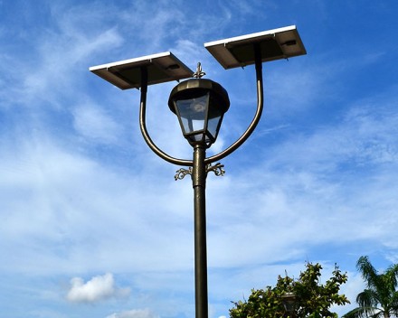 solar-energy-road-light-2